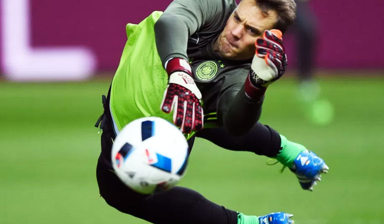 Manuel Neuer plays 30 minutes for Germany as he returns to full fitness