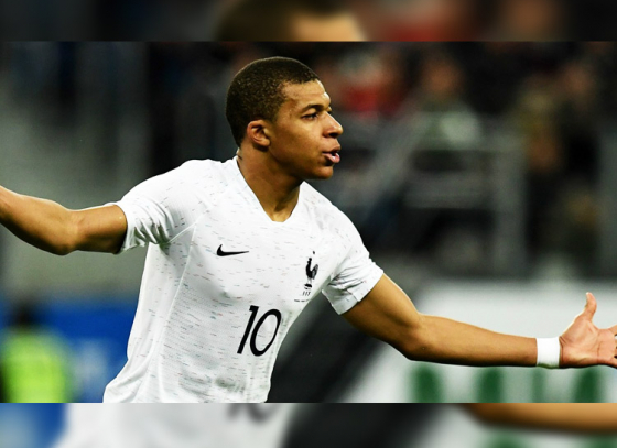 Mbappé inherits prestigious number 10 jersey