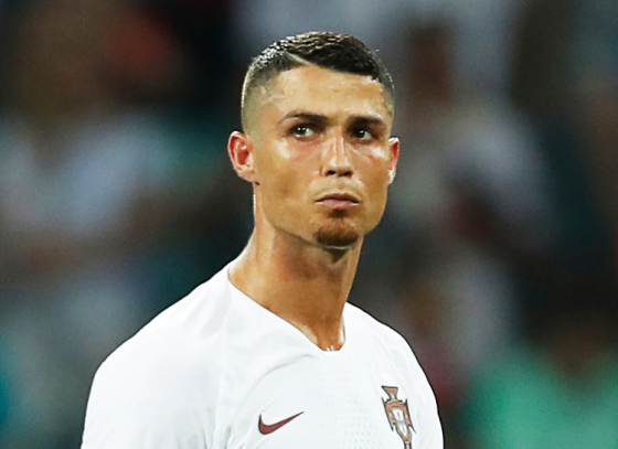 Cavani steals the show from Portugal star Ronaldo to take send Uruguay to quarter finals