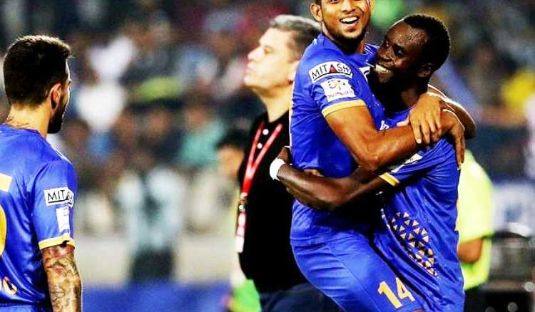 Fernandes and Sougou Stars In Mumbai Win