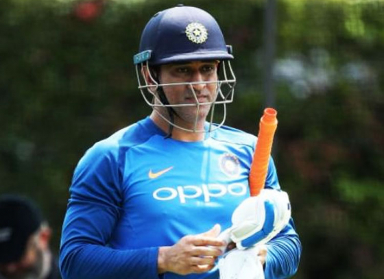 Mahendra Singh Dhoni creates history