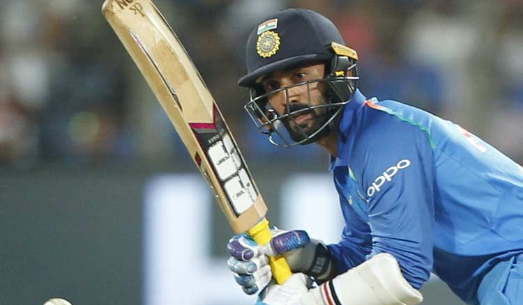 Sunil Gavaskar picks Dinesh Karthik as a reserve opener in the ICC World Cup