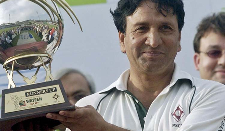 Pakistan’s ‘Maestro with ball’ No More