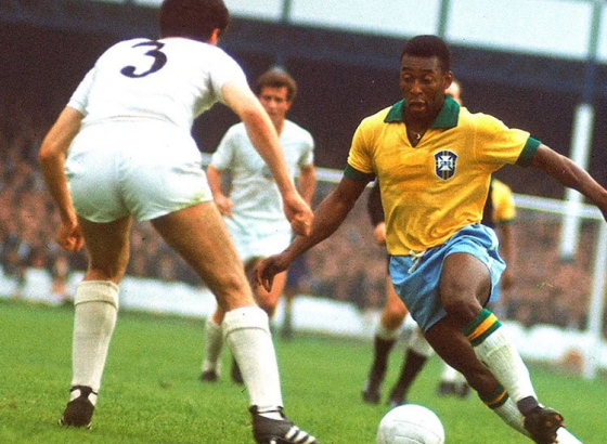 Pele’s last no. 10 jersey sold for $33,000
