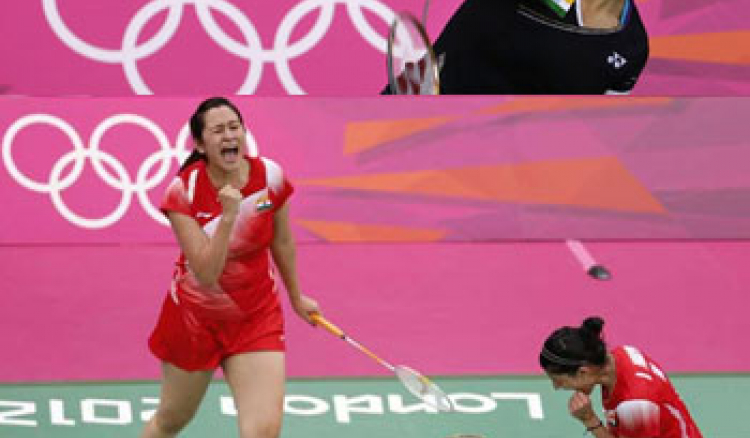 Olympic badminton: Saina in pre-quarters, Jwala, Ashwini win