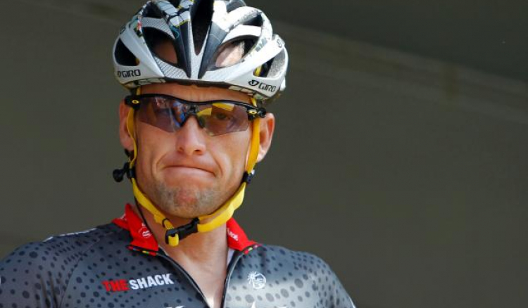 Lance Armstrong deletes Twitter profile update 