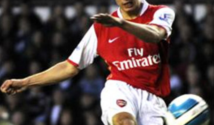 Manchester moves past Arsenal with 2-1 victory