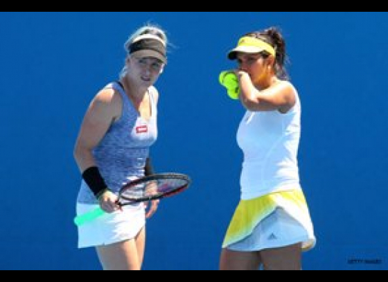 Somdev and Sania go down fighting while Bhupathi and Bopanna advances