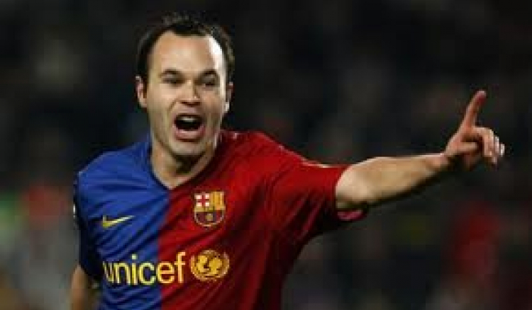 Iniesta says Barcelona is lucky to have Messi