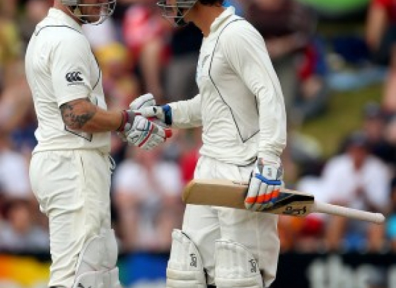Test Match: New Zealand's wicketkeeper BJ Watling is replaced with Brendon McCullum due to injury