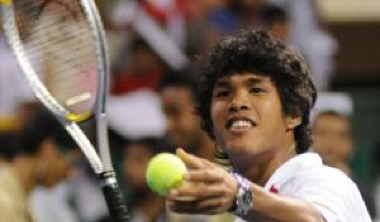 Somdev Devvarman smashed Paolo Lorenzi to qualify for the singles event