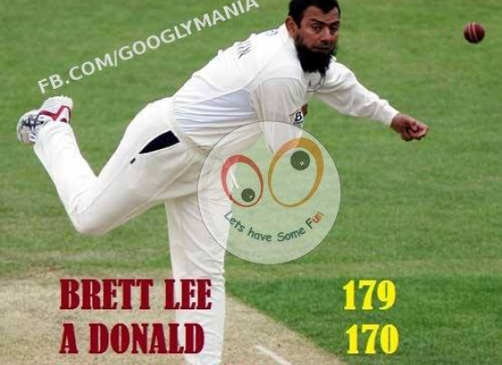 Saqlain Mushtaq - best off spinner world has ever produced