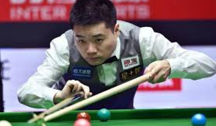 China's Ding one frame from elimination at snooker Worlds