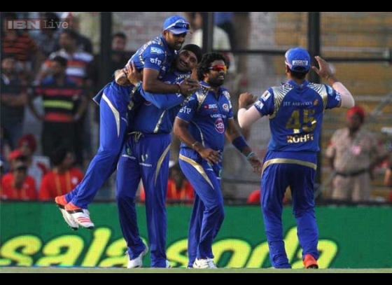 High-flying Mumbai Indians face Daredevils in crucial tie