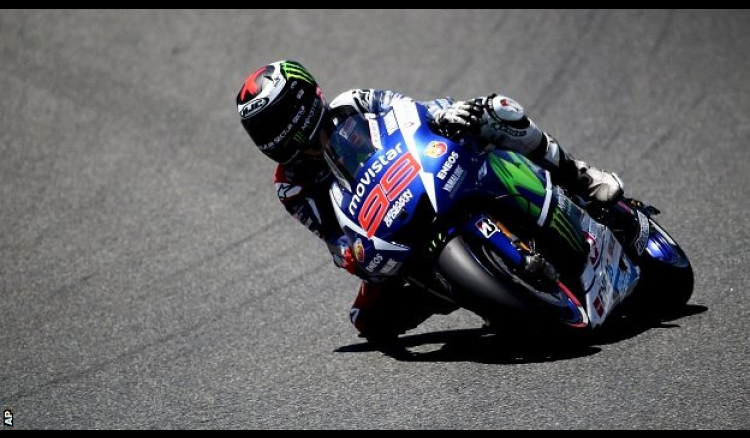 Lorenzo wins Spanish Moto GP