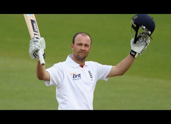 Trott announces retirement from international cricket