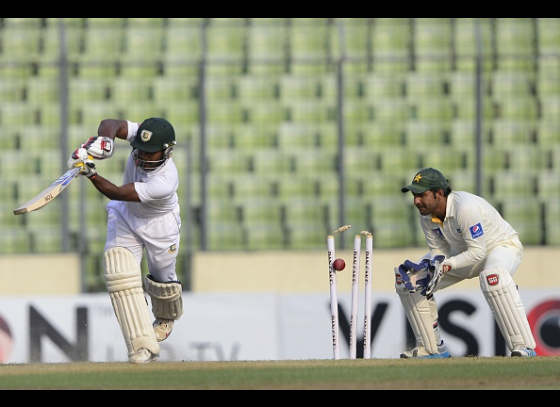 Pakistan in control as Bangladesh lose way