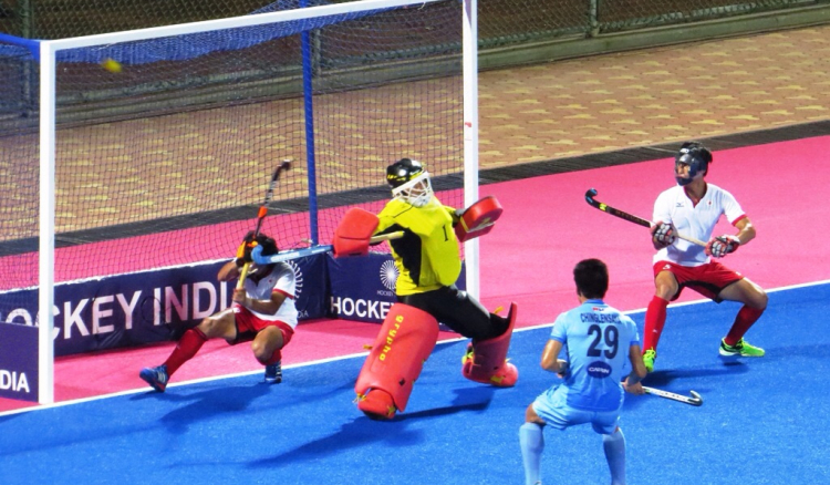 India beat Japan 2-1, seal hockey series