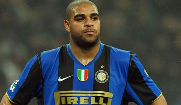 Adriano extends contract with Barcelona until 2017