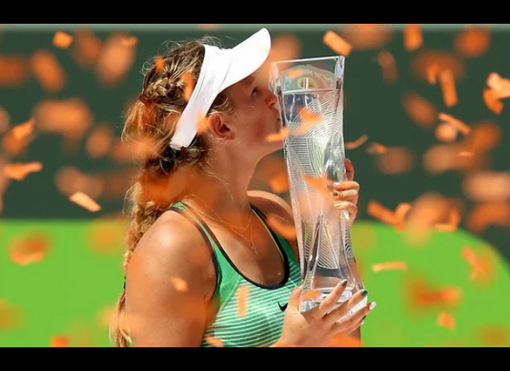 Azarenka lifts Miami Open crown